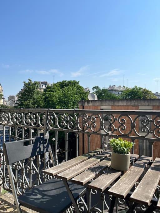 Beautiful Apartment With Balcony 파리 외부 사진